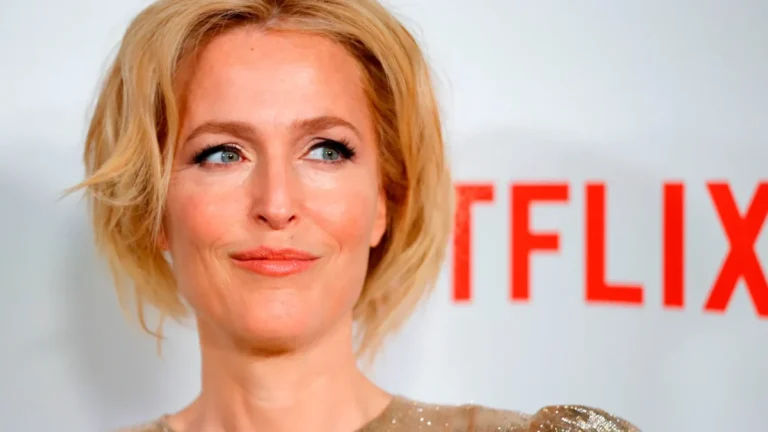 Gillian Anderson – Net Worth, Career & Financial Background 2025